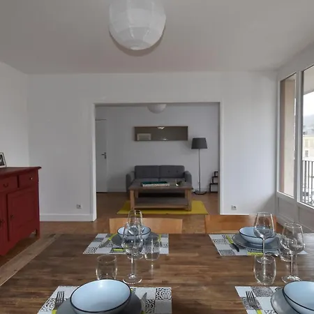 Apartment Au Pied De La Basilique