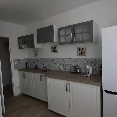 Apartment Au Pied De La Basilique *