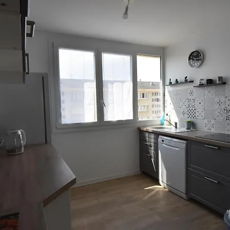 Au Pied De La Basilique Apartment *